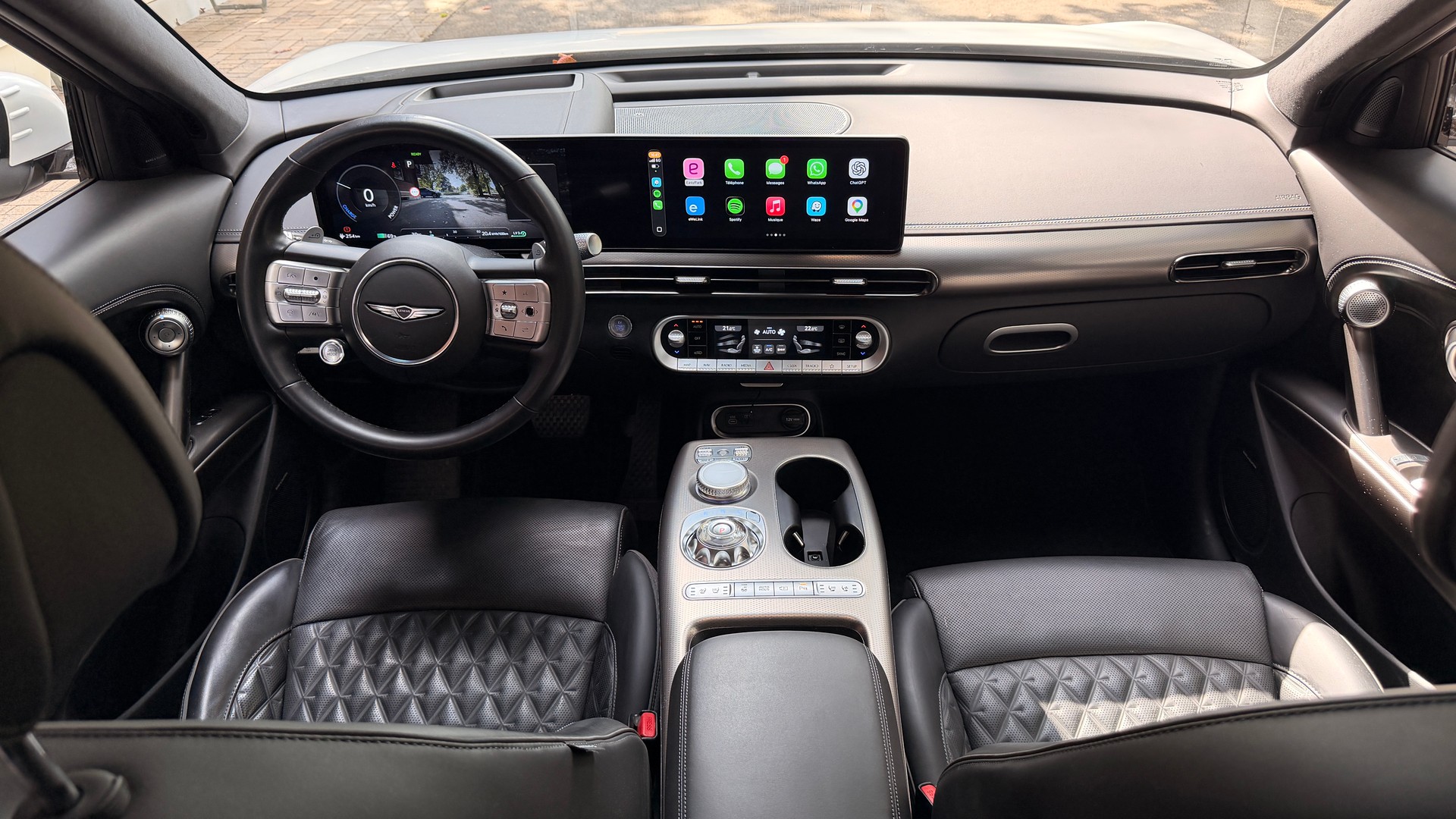 GENESIS Dual Motor Sport AWD-image-8
