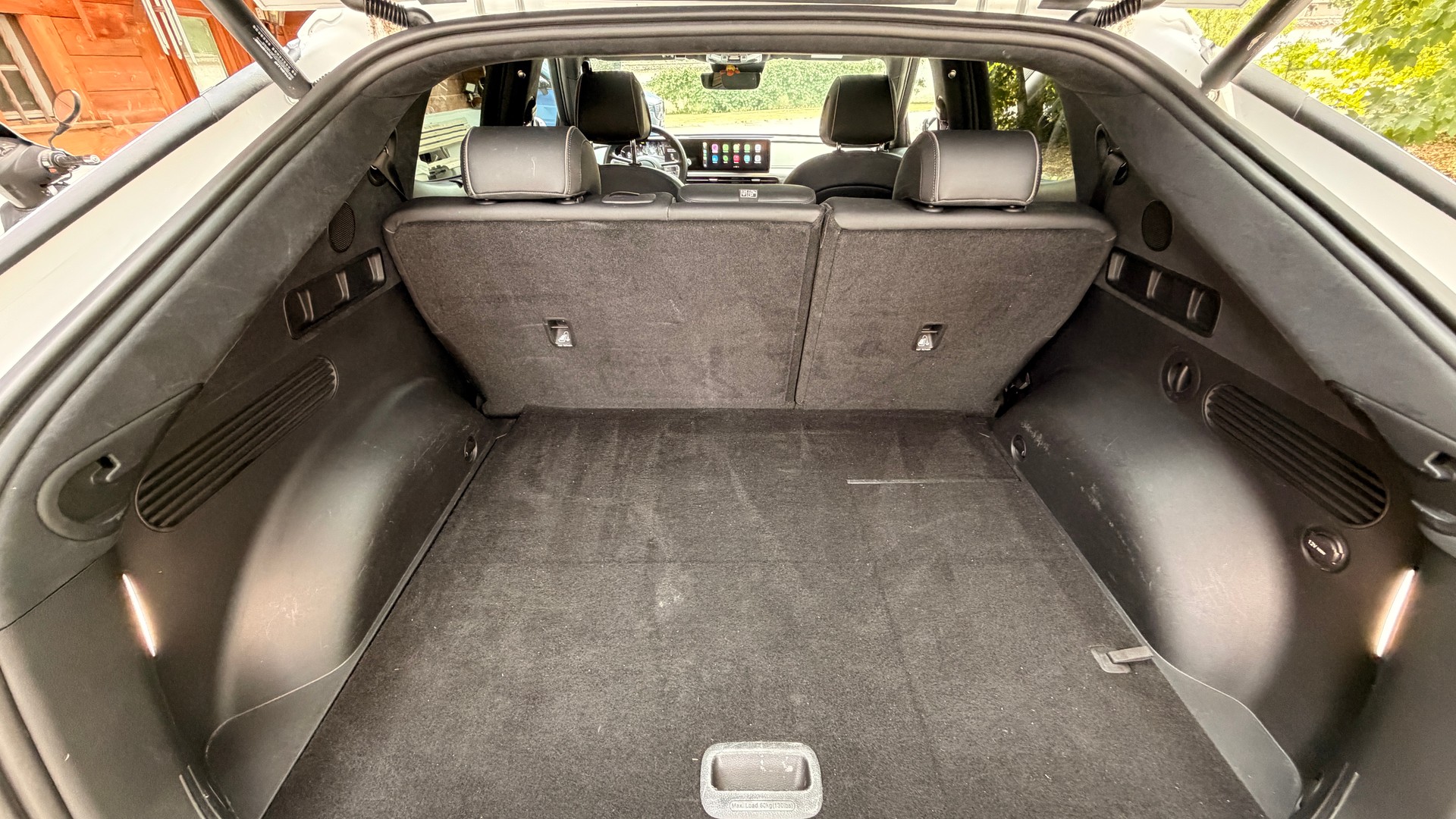 GENESIS Dual Motor Sport AWD-image-11