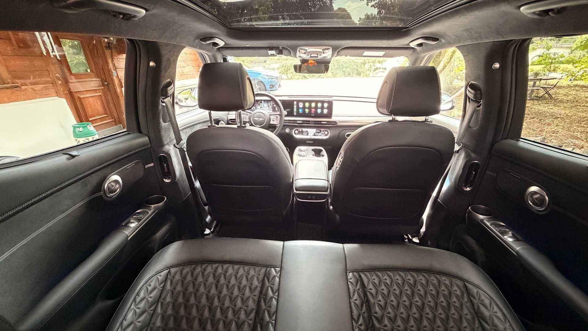 GENESIS Dual Motor Sport AWD-image-12