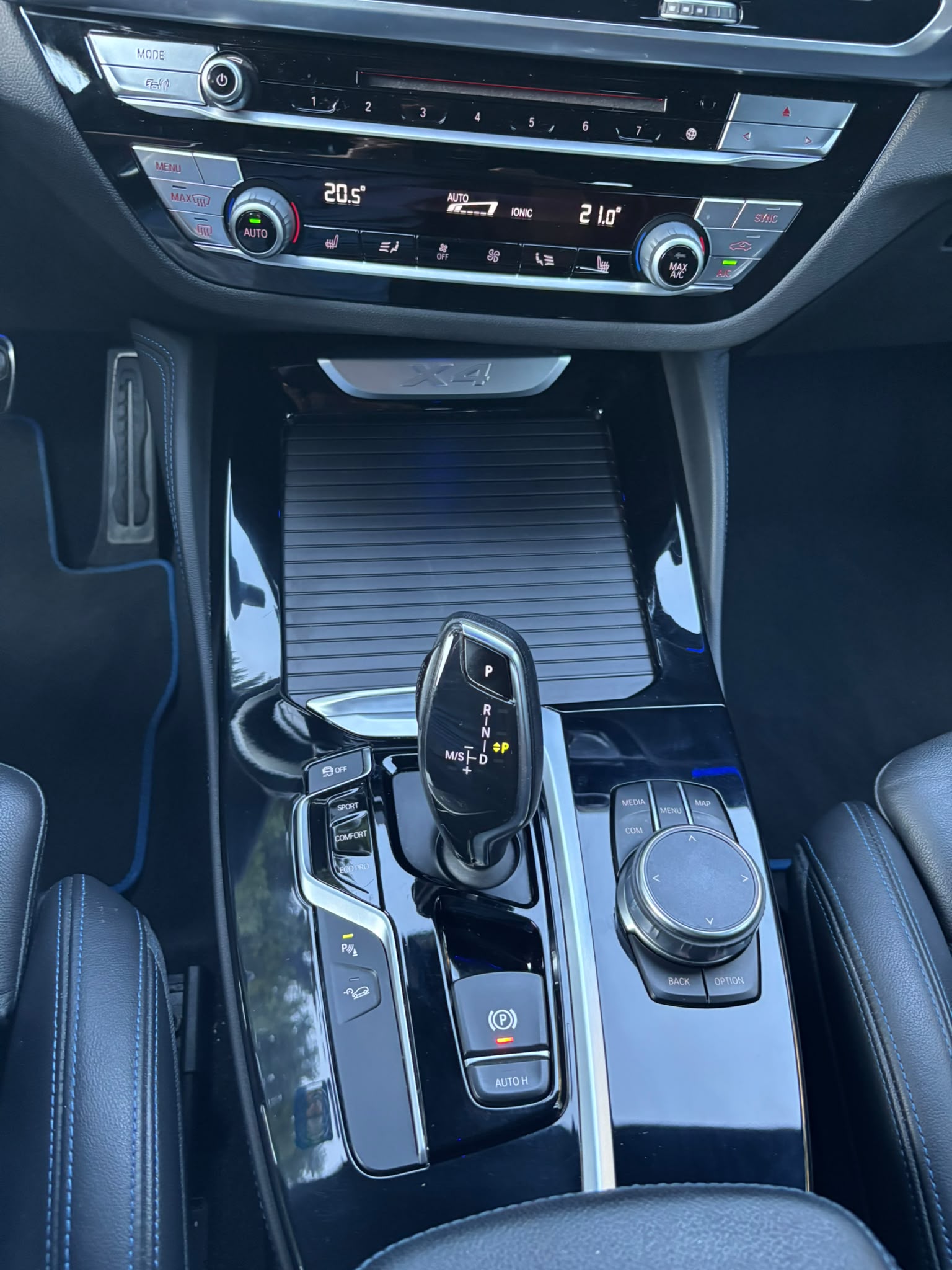 BMW X4 xDrive 20d xLine Steptronic-image-12