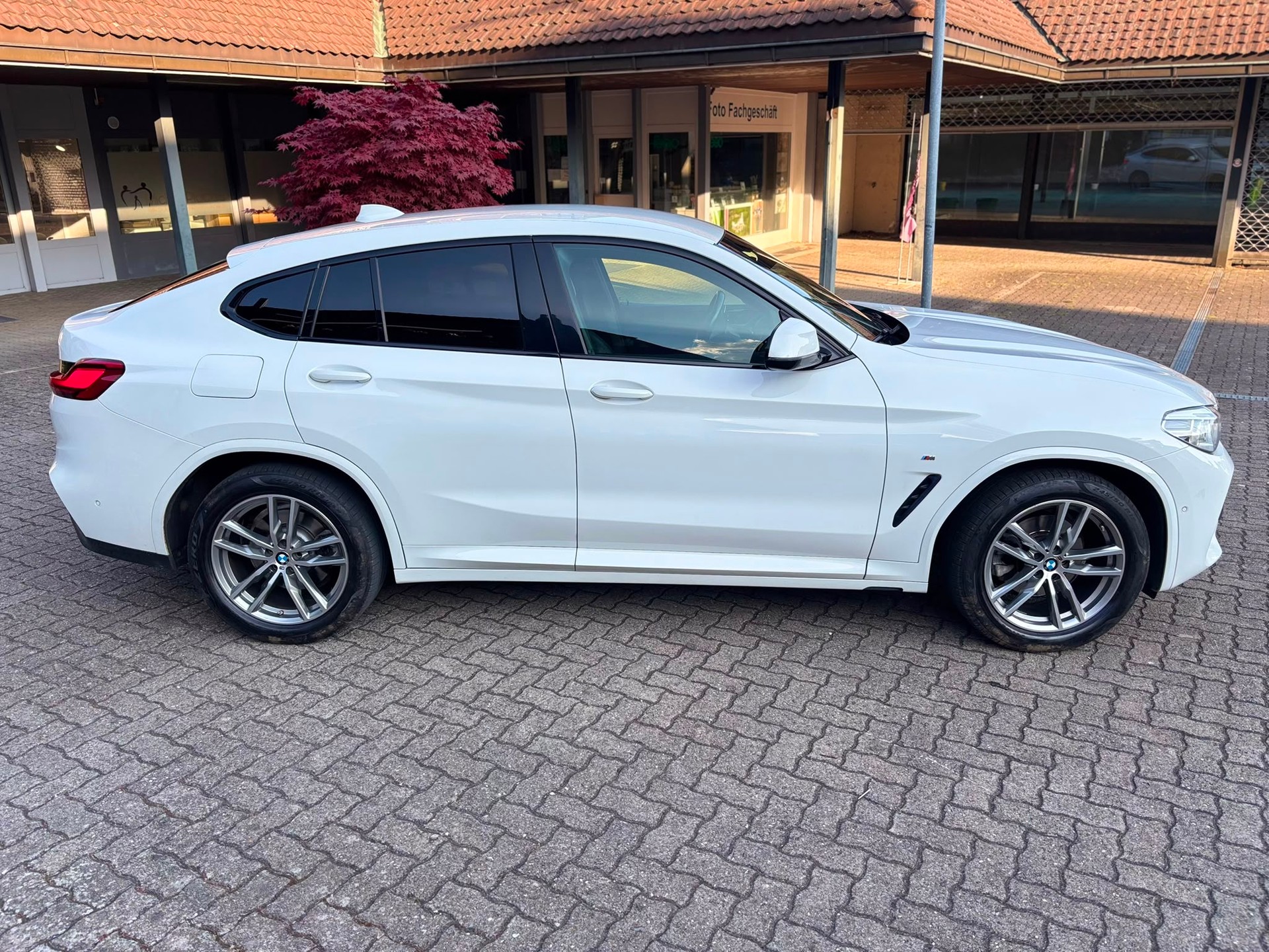 BMW X4 xDrive 20d xLine Steptronic-image-2