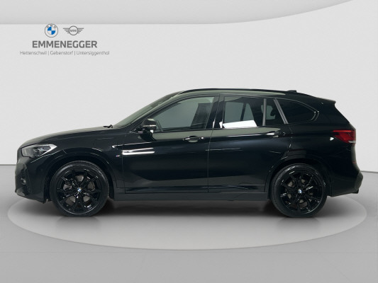 BMW X1 xDrive 25e M Sport-showroom-element-1
