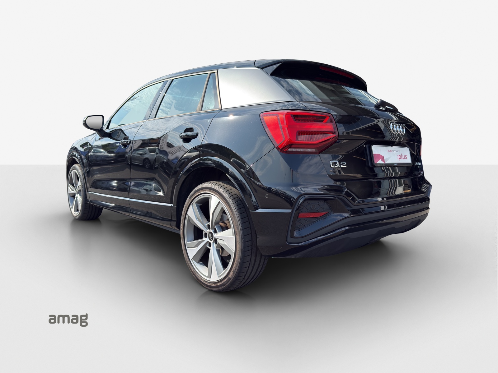 AUDI Q2 40 TFSI S line Attraction quattro S-tronic-image-2