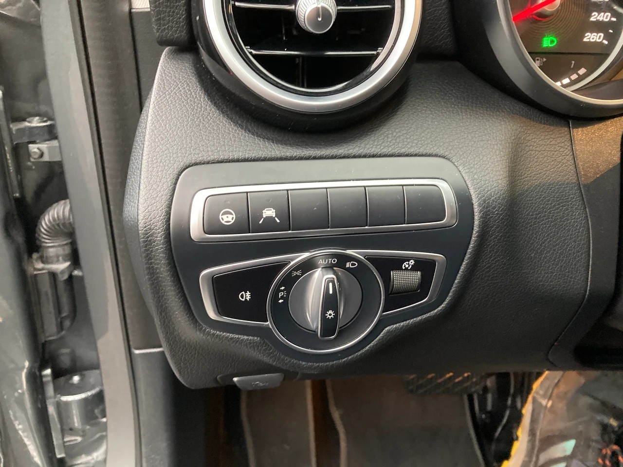 MERCEDES-BENZ C 200 Swiss Star 4M 9G-Tronic-image-14