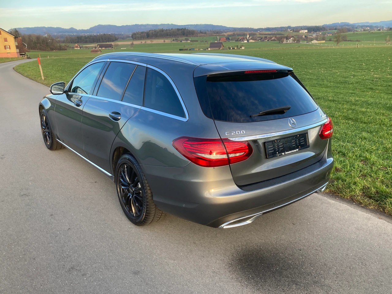 MERCEDES-BENZ C 200 Swiss Star 4M 9G-Tronic-image-3