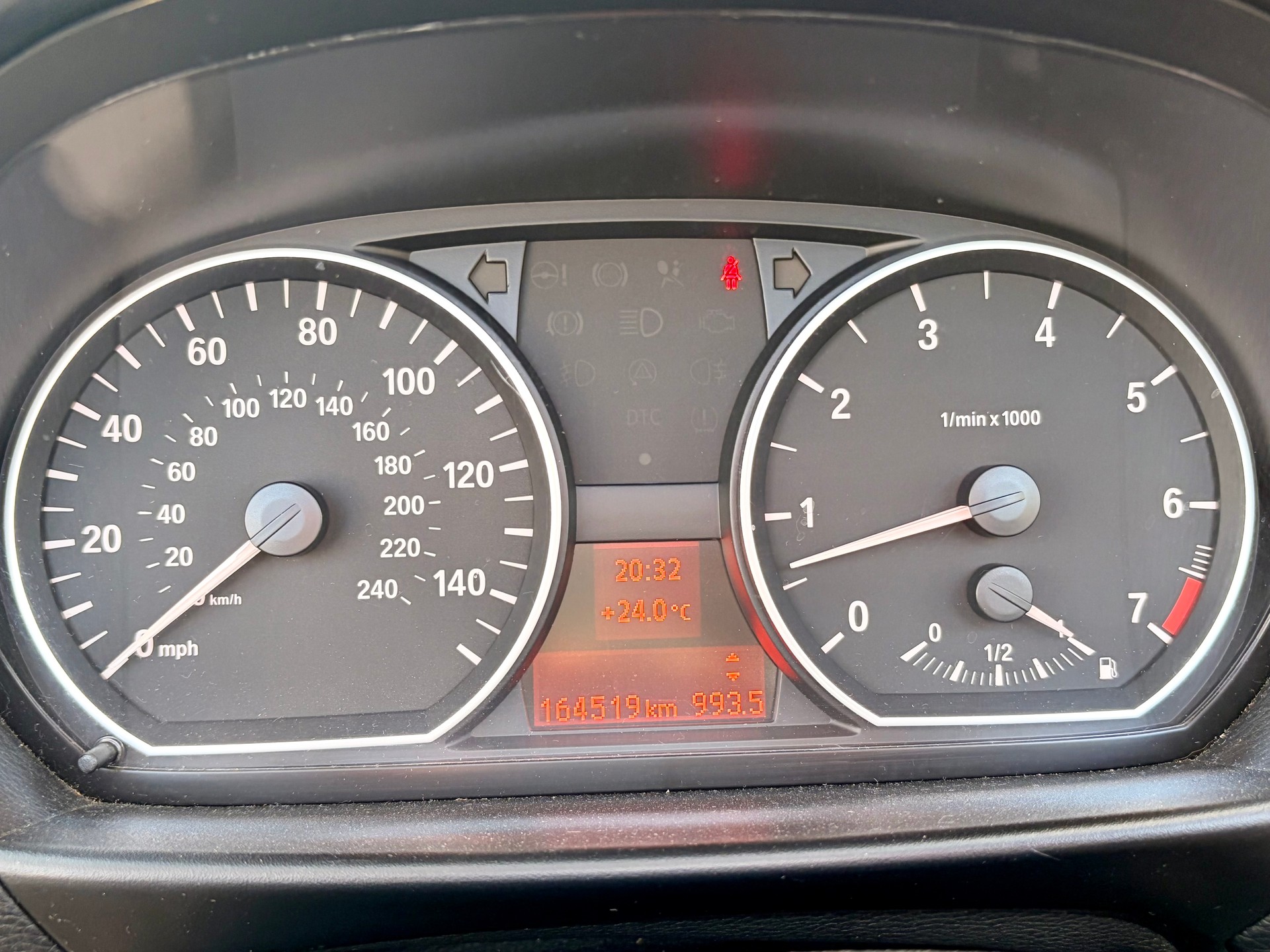 BMW 118i SE Cabrio-image-5