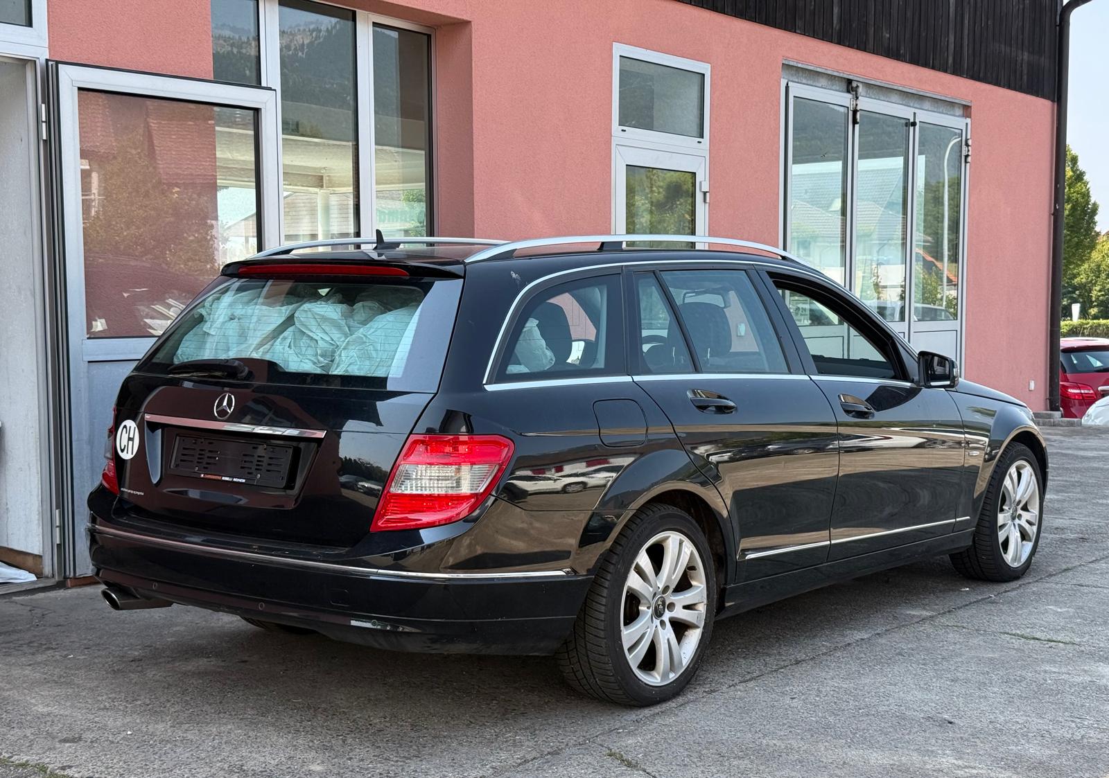 MERCEDES-BENZ C 220 CDI BlueEfficiency Elégance Automatic-image-3