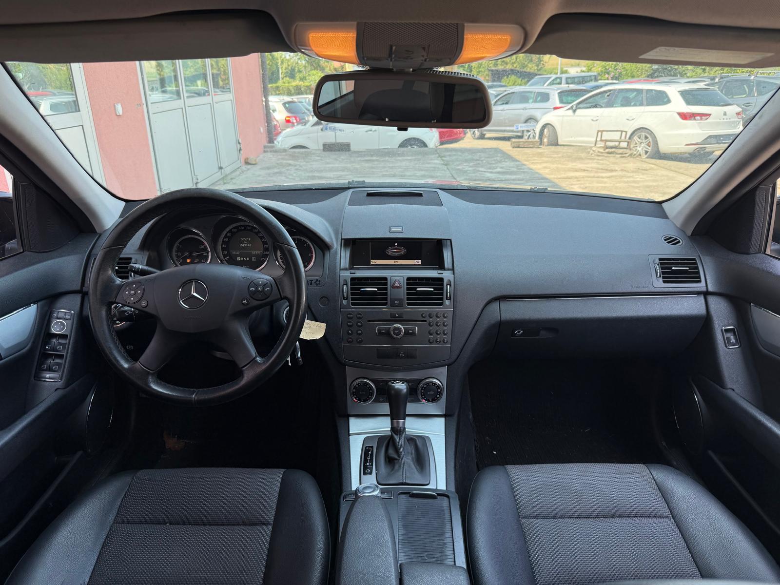 MERCEDES-BENZ C 220 CDI BlueEfficiency Elégance Automatic-image-6