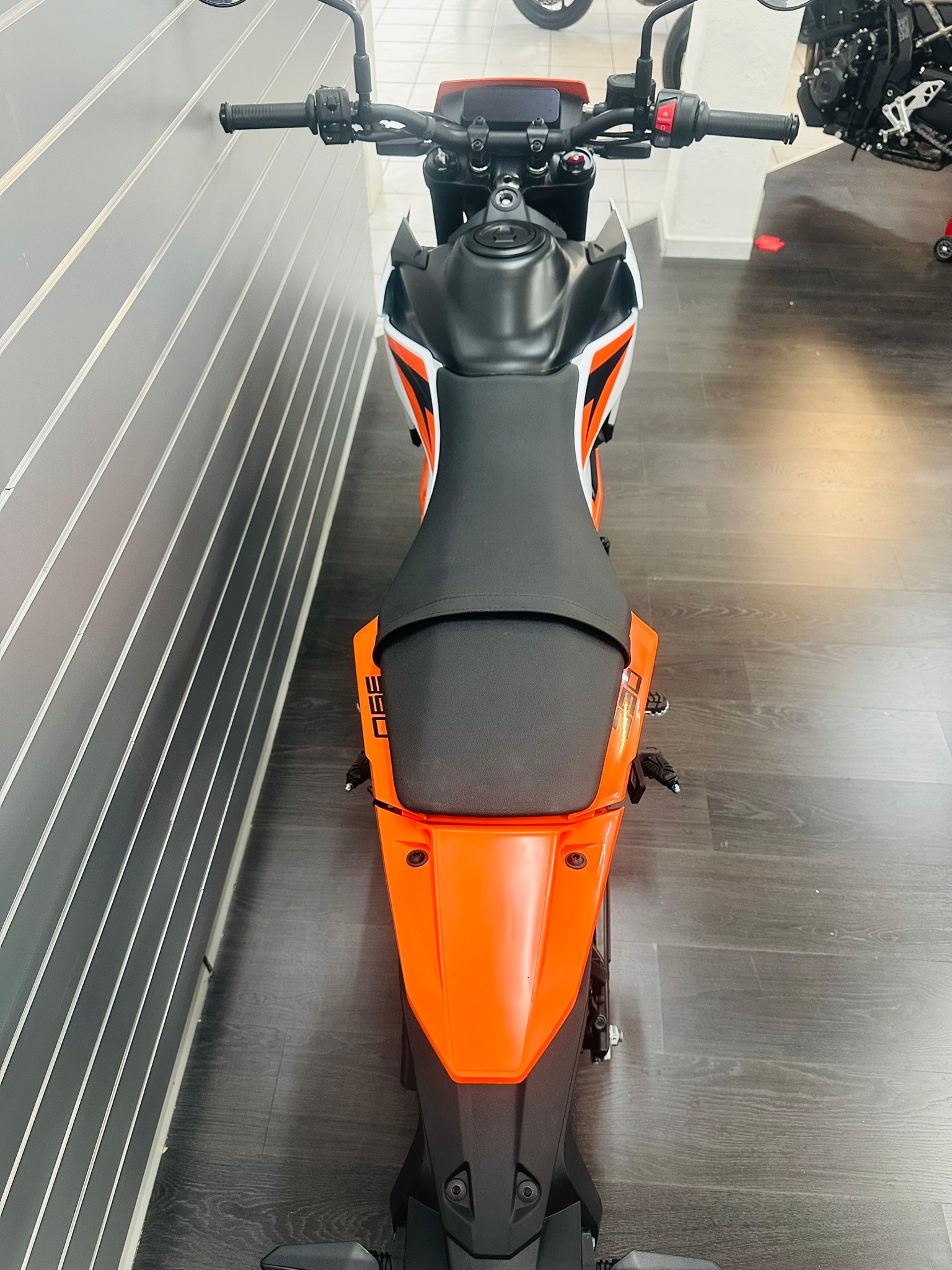 KTM 390 SMC R-image-8