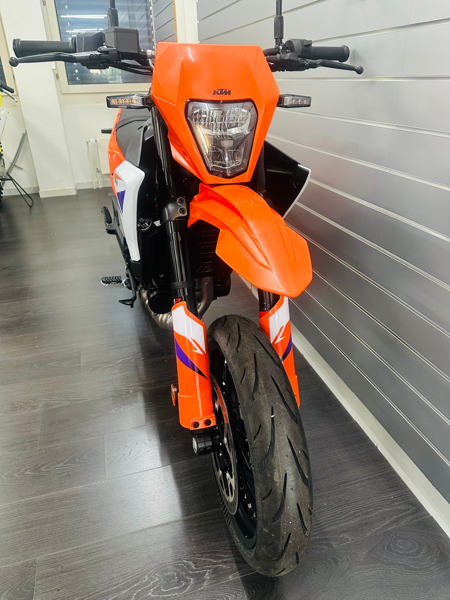 KTM 390 SMC R-image-6