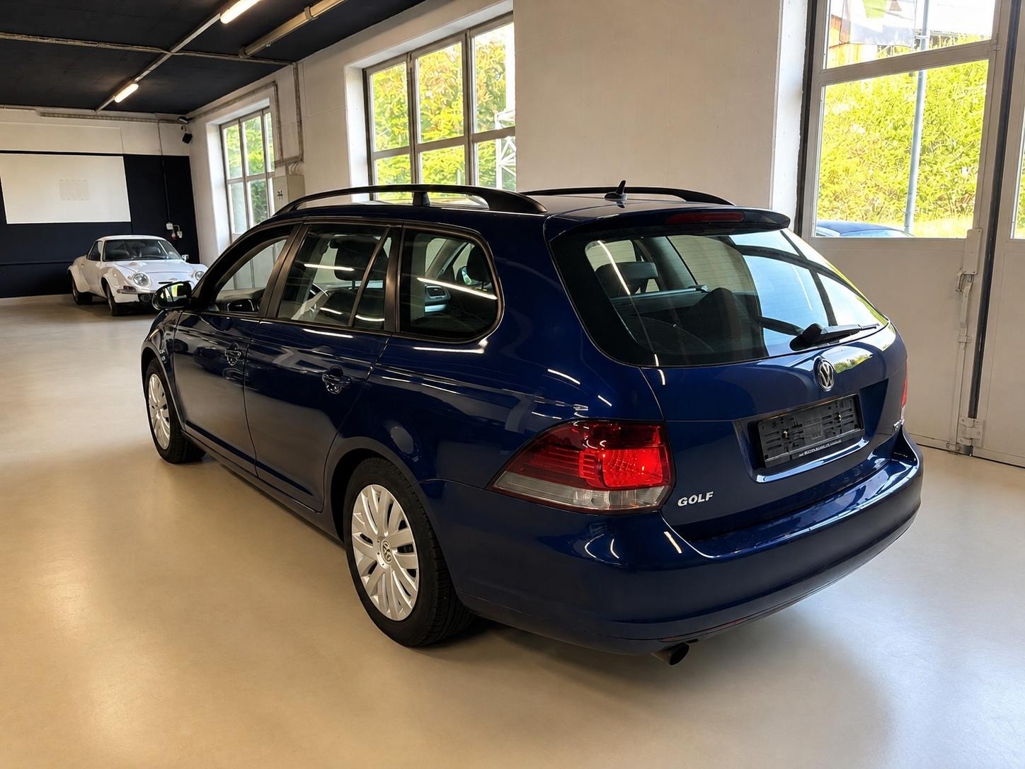 VW Golf Variant 1.2 TSI Comfortline DSG-image-8