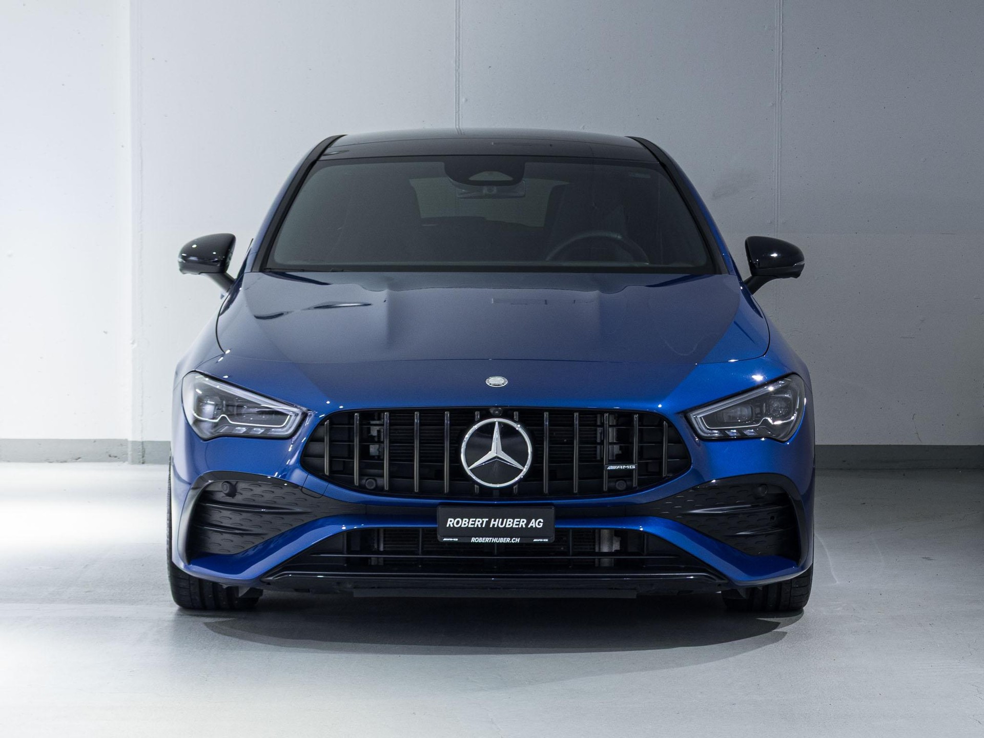 MERCEDES-BENZ CLA 35 AMG 4MATIC Shooting Brake-image-2