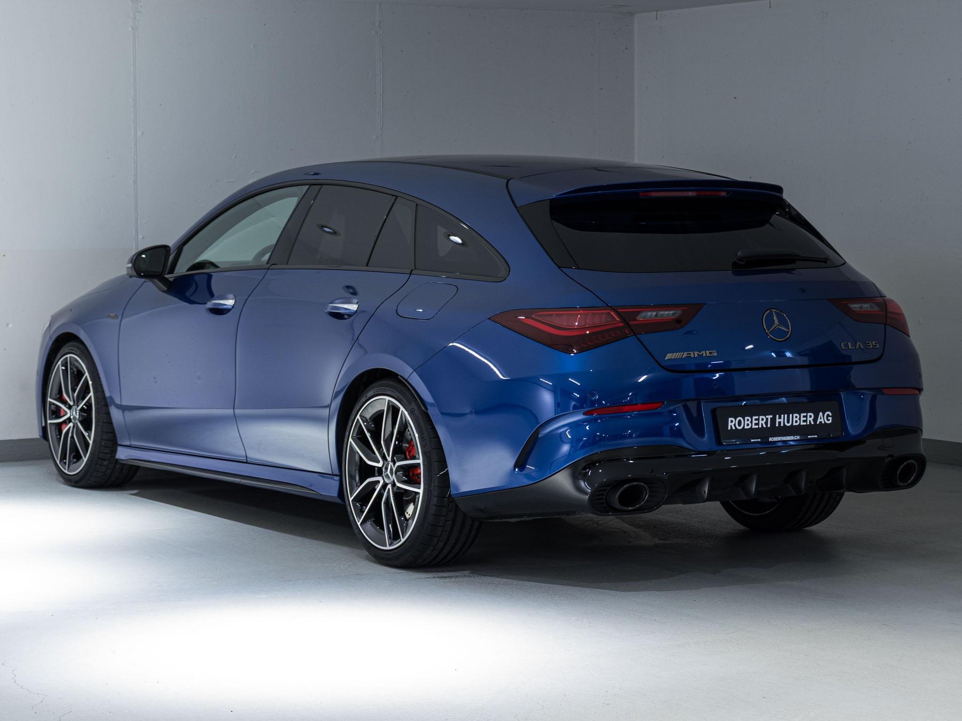 MERCEDES-BENZ CLA 35 AMG 4MATIC Shooting Brake-image-3