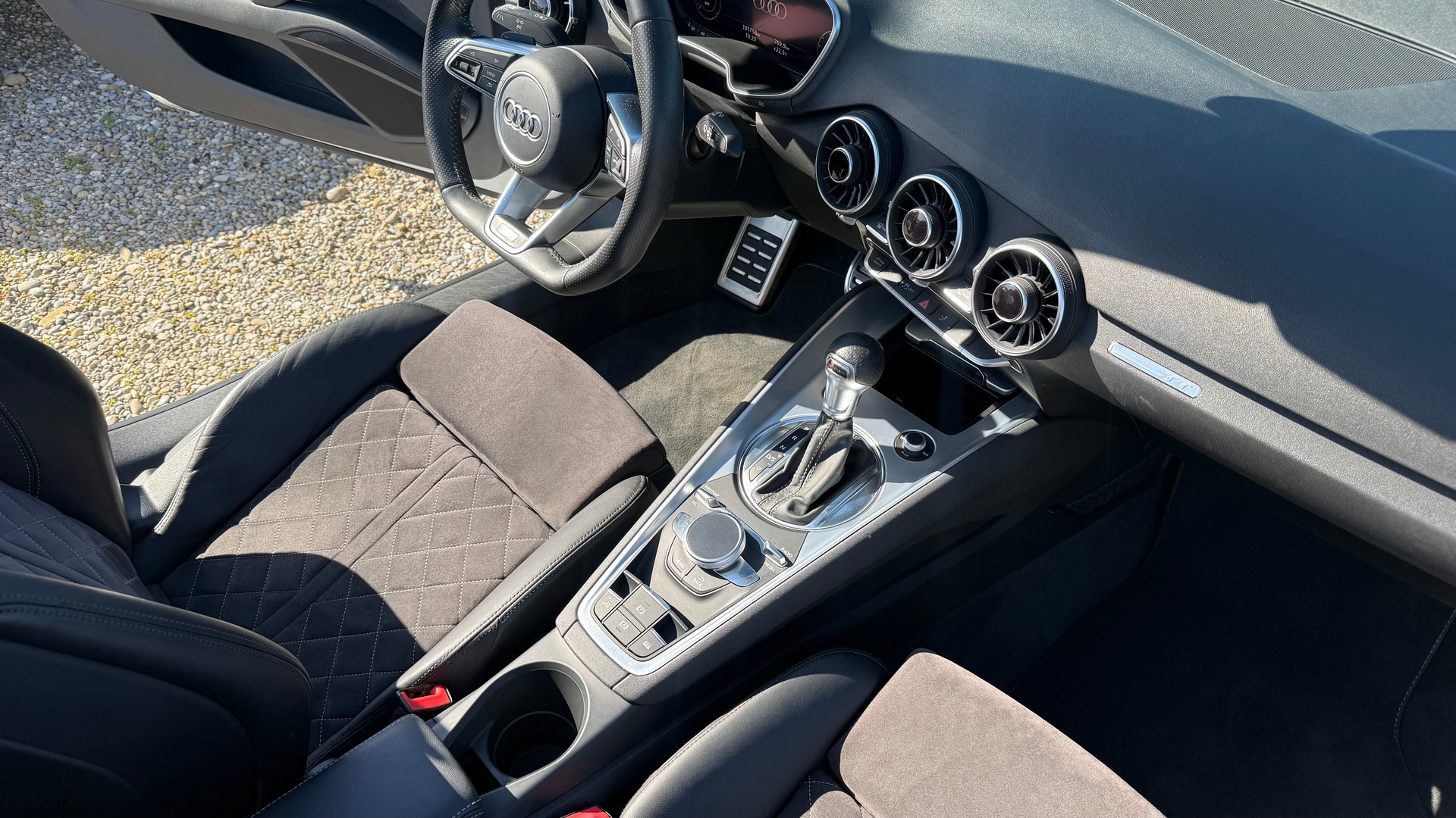 AUDI TT Roadster 2.0 TFSI S-tronic-showroom-element-2