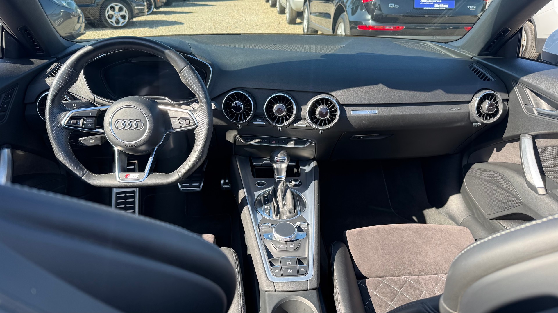 AUDI TT Roadster 2.0 TFSI S-tronic-showroom-element-3
