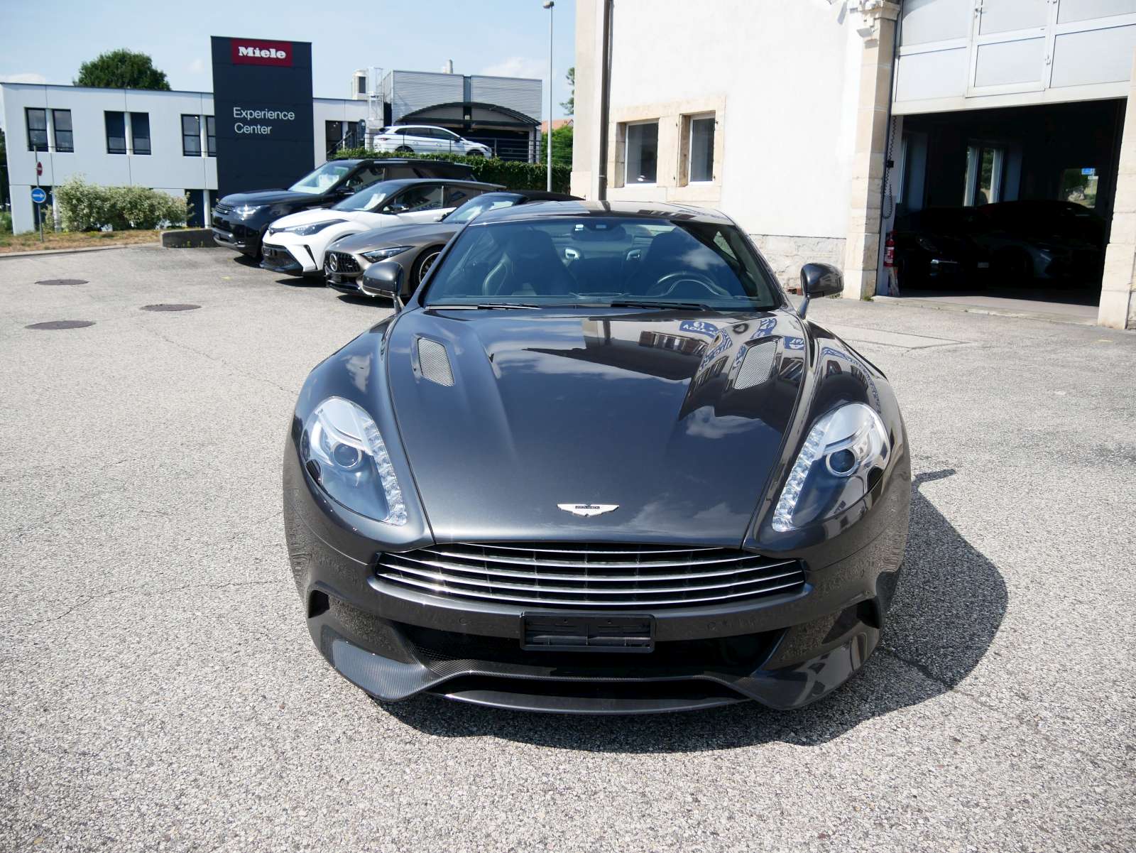 ASTON MARTIN Vanquish V12 5.9-48 Touchtronic 3-image-6
