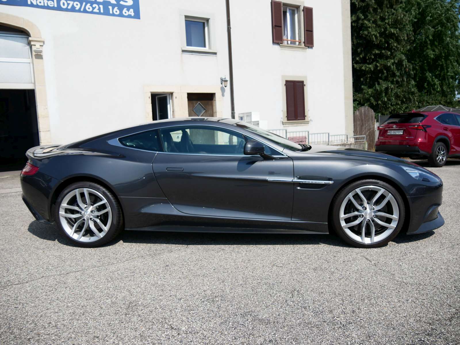 ASTON MARTIN Vanquish V12 5.9-48 Touchtronic 3-image-4