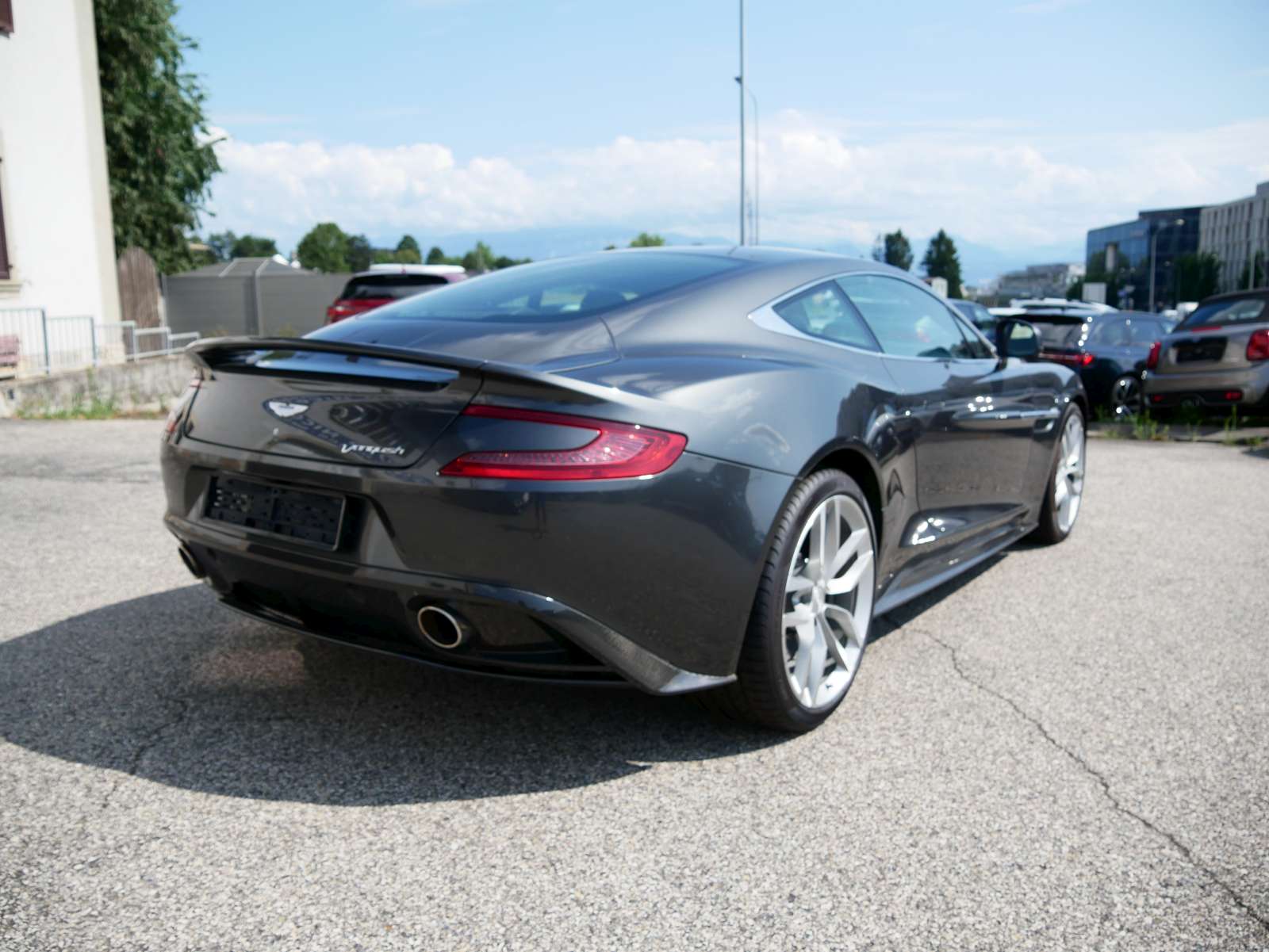 ASTON MARTIN Vanquish V12 5.9-48 Touchtronic 3-image-3