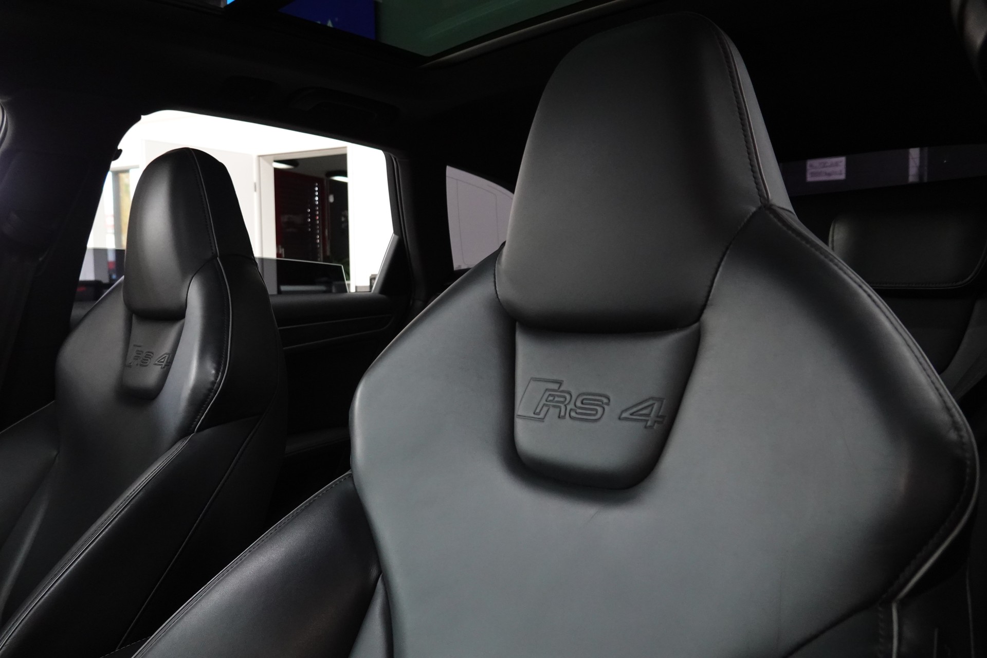 AUDI RS4 AVANT 4.2 FSI V8 QUATTRO S-TRONIC CH-FZ CAPRISTO ON TOP-image-37