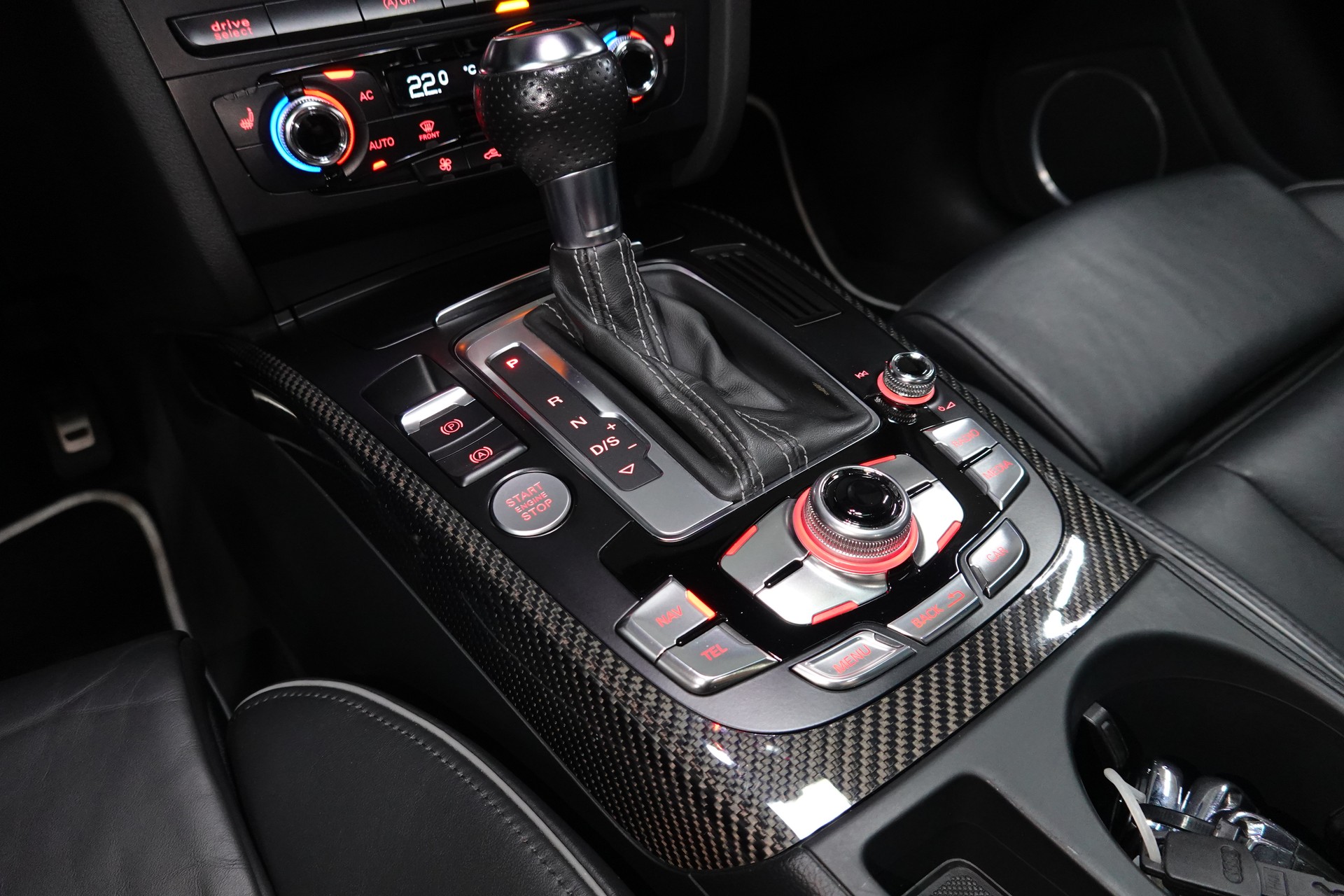 AUDI RS4 AVANT 4.2 FSI V8 QUATTRO S-TRONIC CH-FZ CAPRISTO ON TOP-image-32
