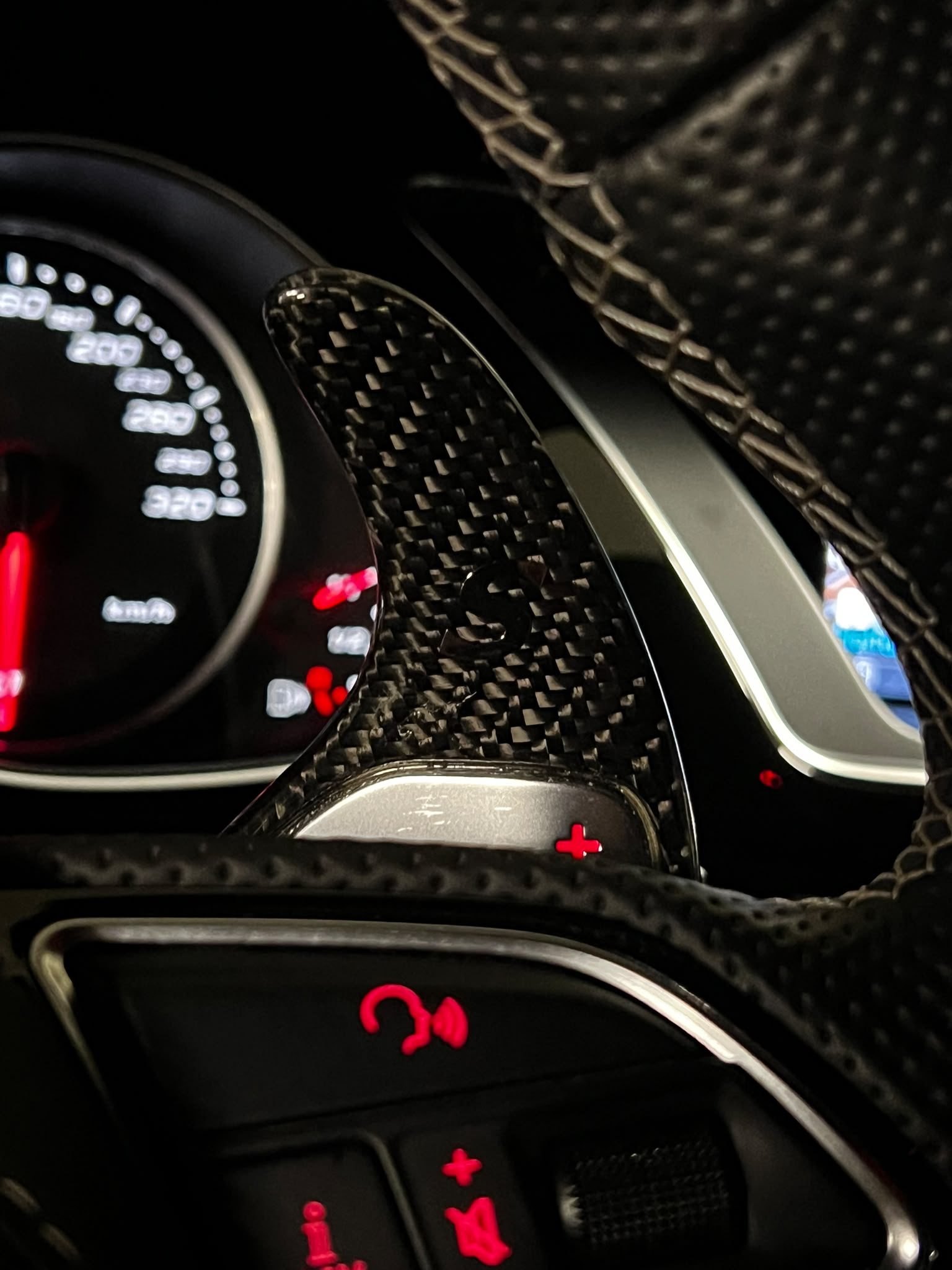 AUDI RS4 AVANT 4.2 FSI V8 QUATTRO S-TRONIC CH-FZ CAPRISTO ON TOP-image-51