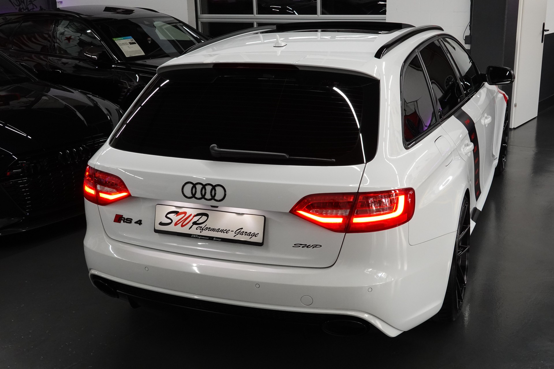 AUDI RS4 AVANT 4.2 FSI V8 QUATTRO S-TRONIC CH-FZ CAPRISTO ON TOP-image-25
