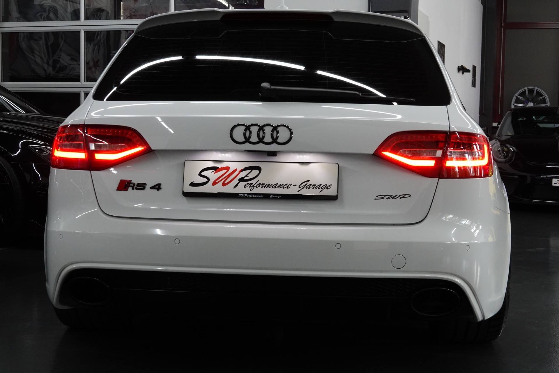 AUDI RS4 AVANT 4.2 FSI V8 QUATTRO S-TRONIC CH-FZ CAPRISTO ON TOP-image-27