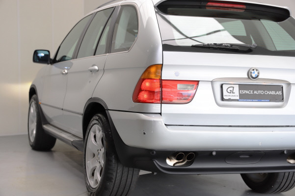 BMW X5 4.4i-image-3