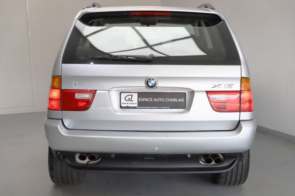 BMW X5 4.4i-image-5