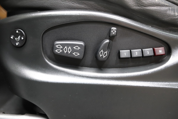 BMW X5 4.4i-image-14