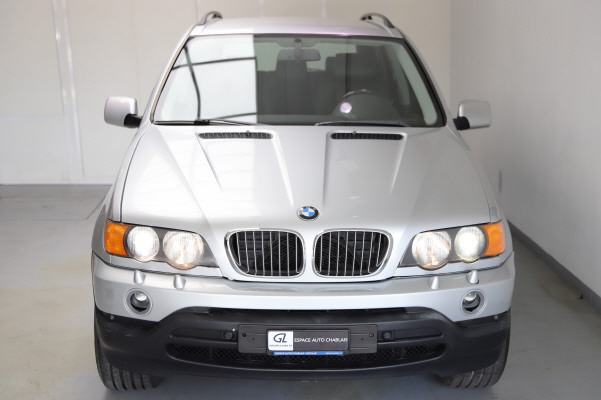 BMW X5 4.4i-image-4