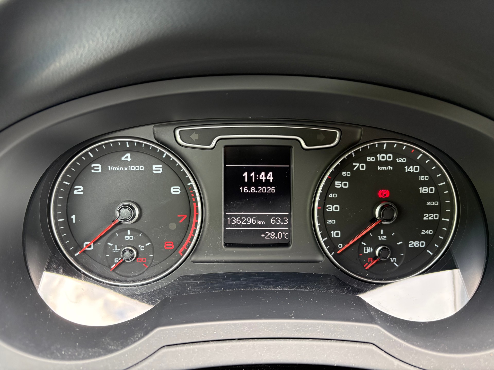 AUDI 2.0 TFSi quattro S-Line-image-5