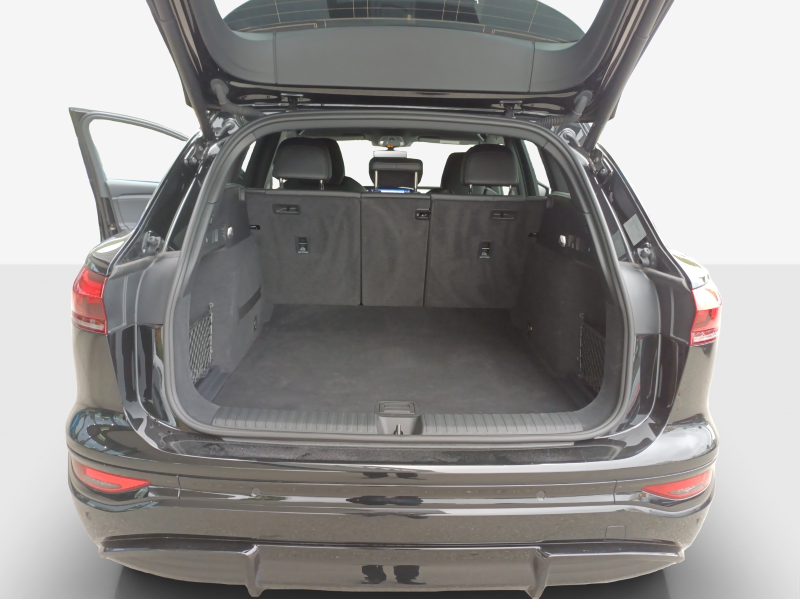 AUDI Q6 e-tron quattro-image-13