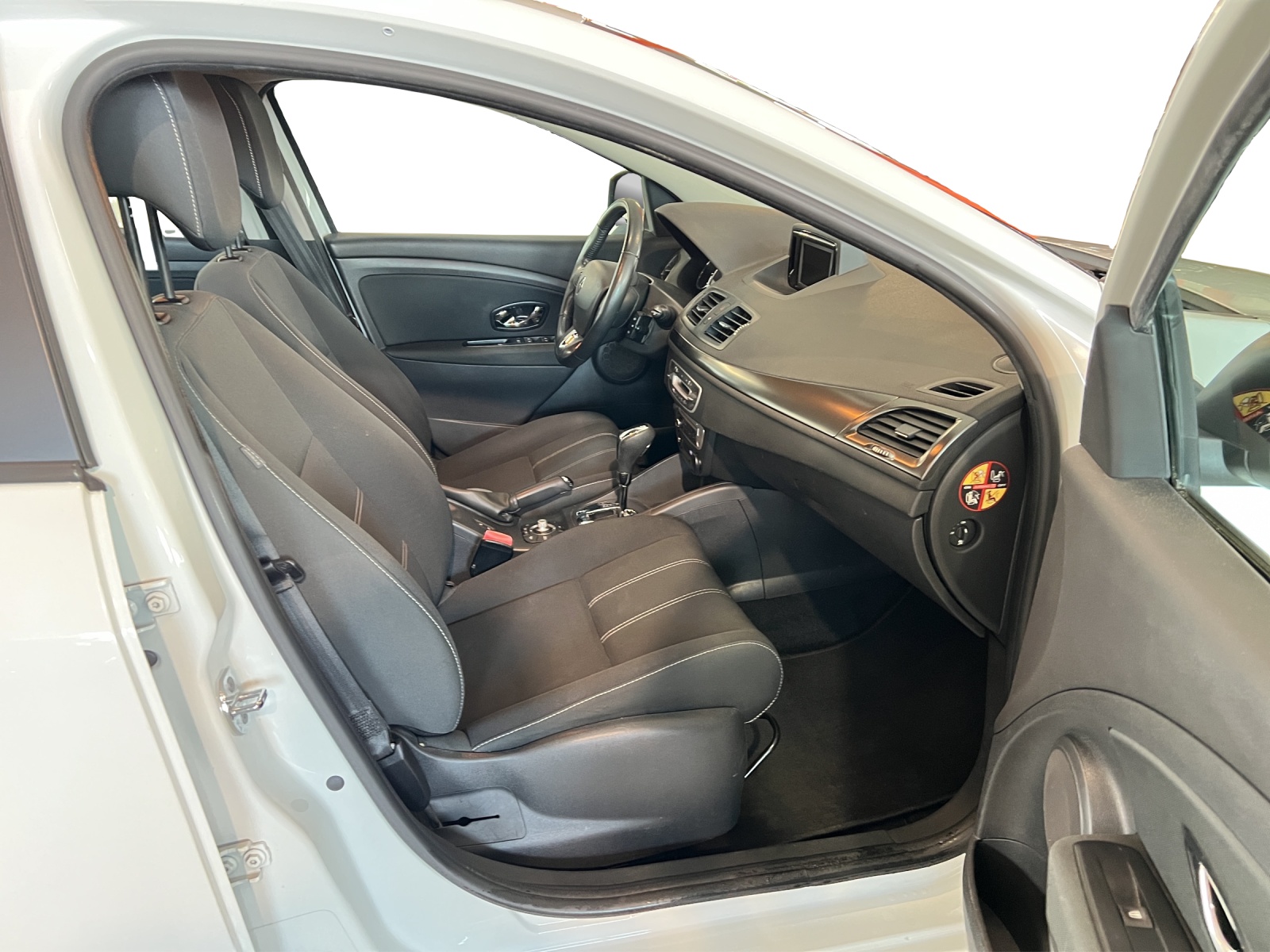 RENAULT Mégane Grandtour 1.5 dCi Expression EDC-image-6