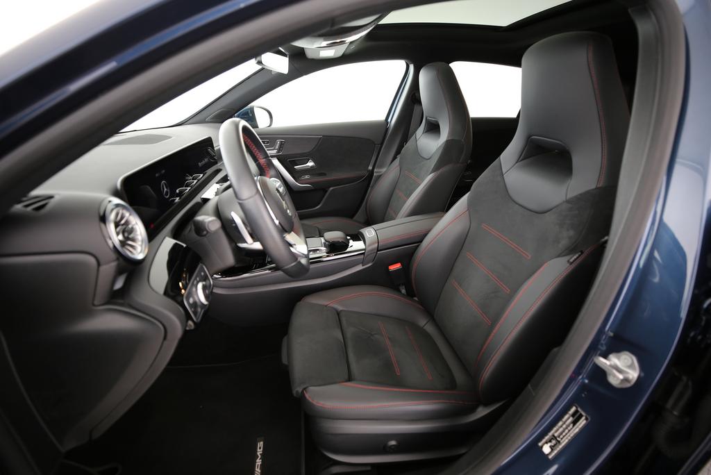 MERCEDES-BENZ A 250 e AMG Line-image-3