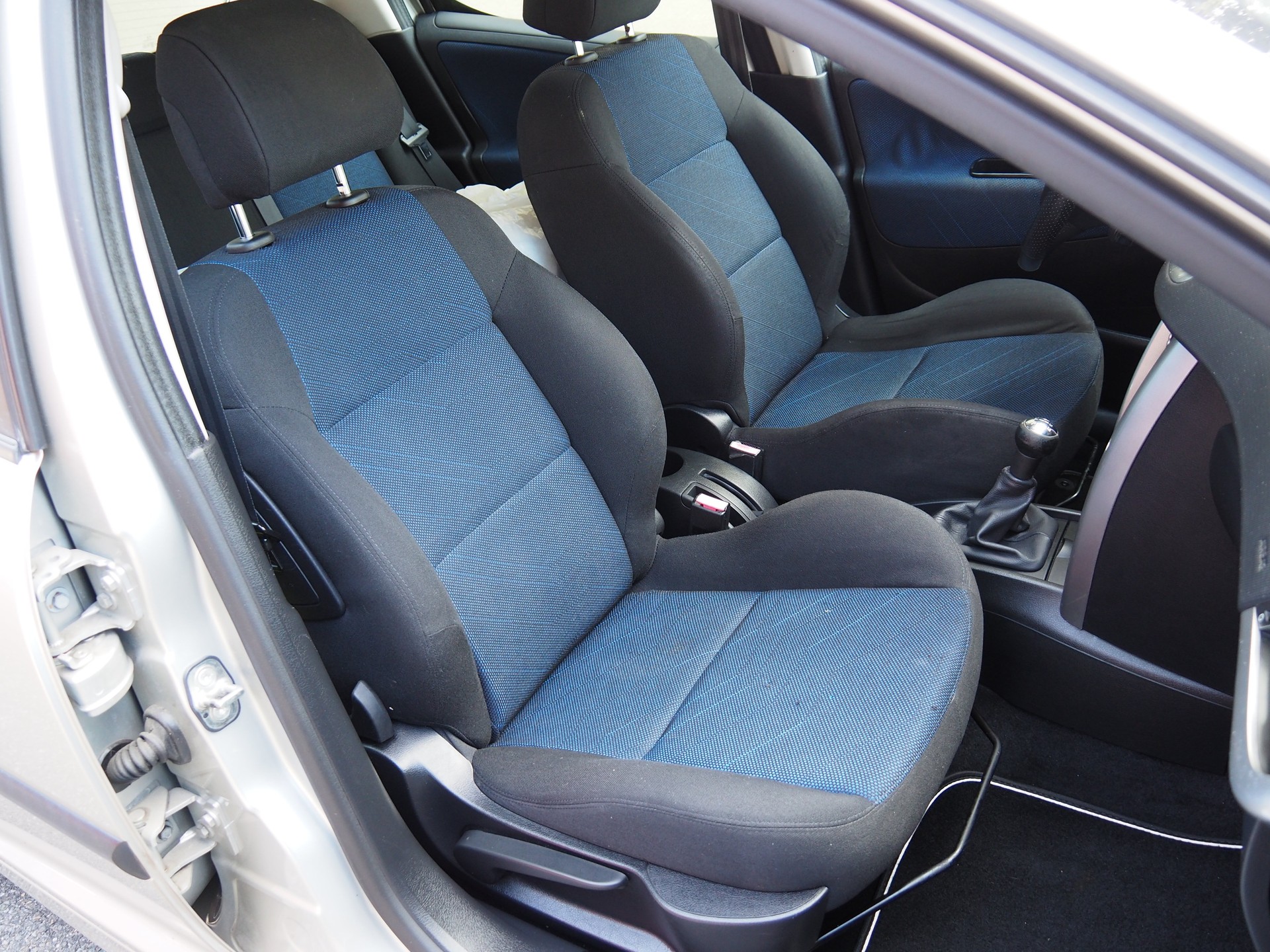 PEUGEOT 207 1.4 16V Look-image-14