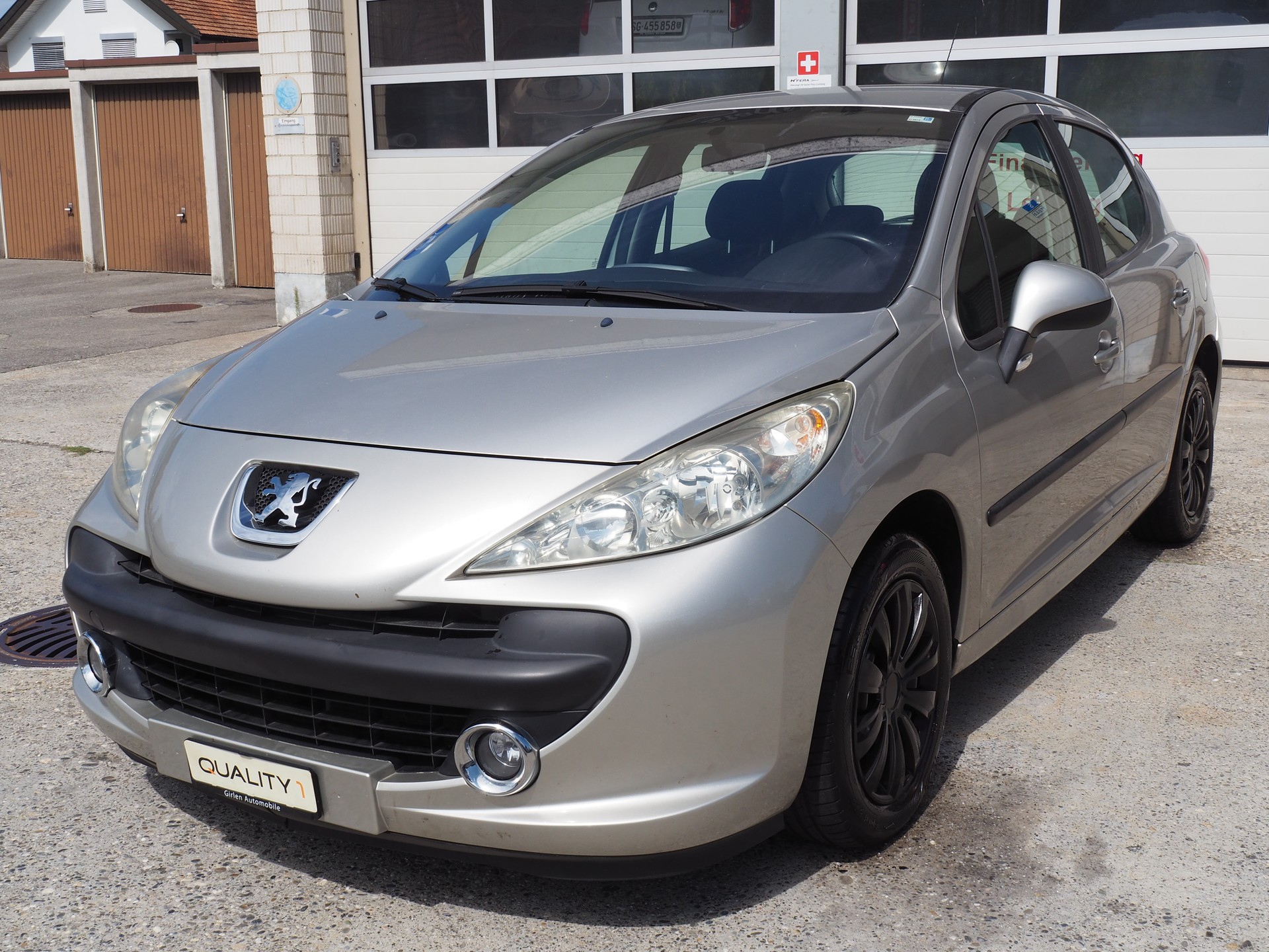 PEUGEOT 207 1.4 16V Look-image-2