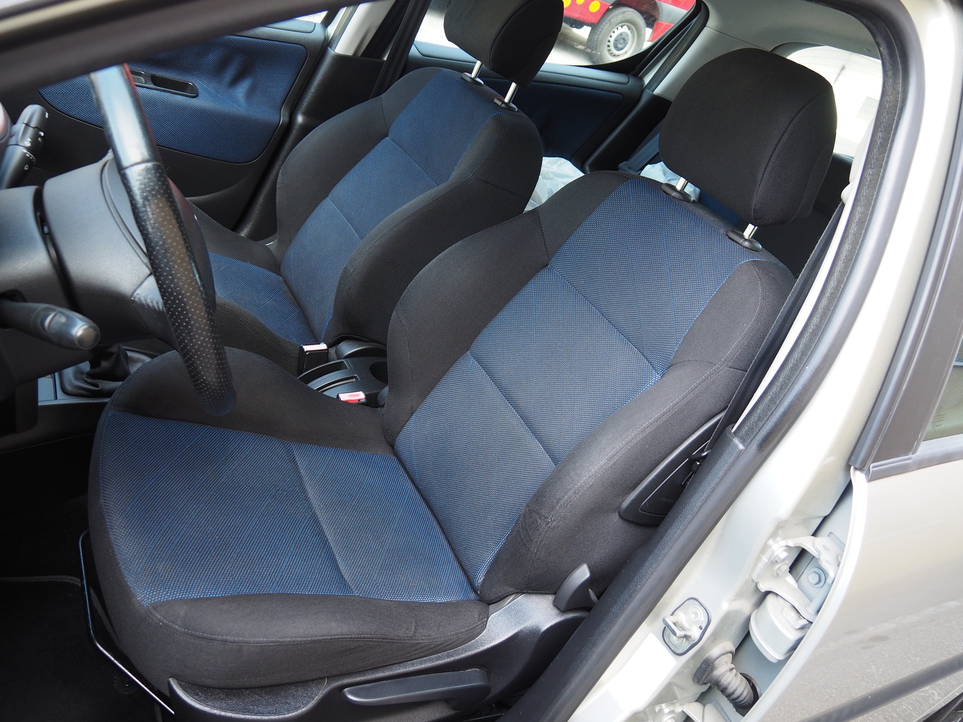 PEUGEOT 207 1.4 16V Look-image-12