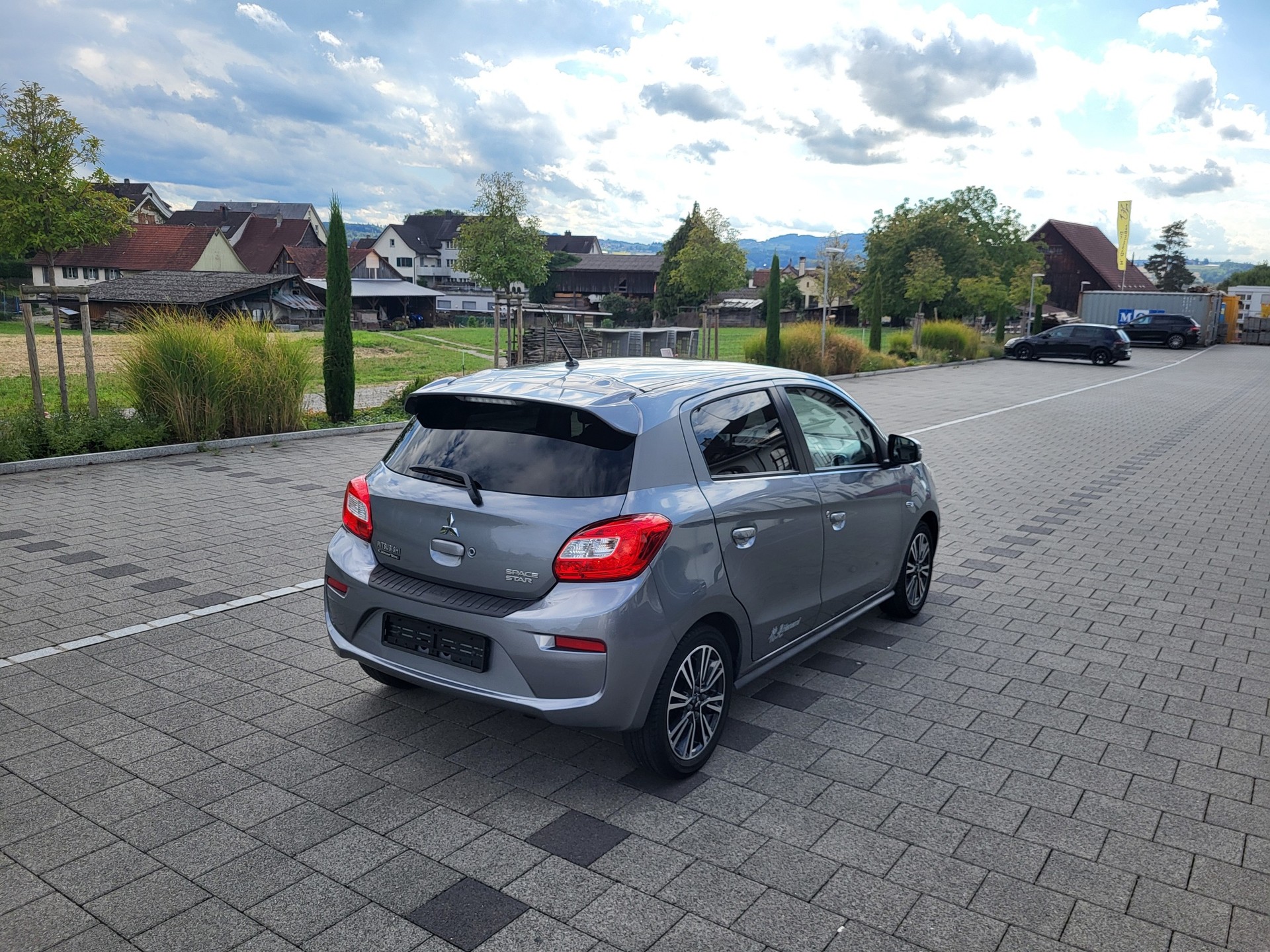 MITSUBISHI Space Star 1.2 Hanami CVT-image-2