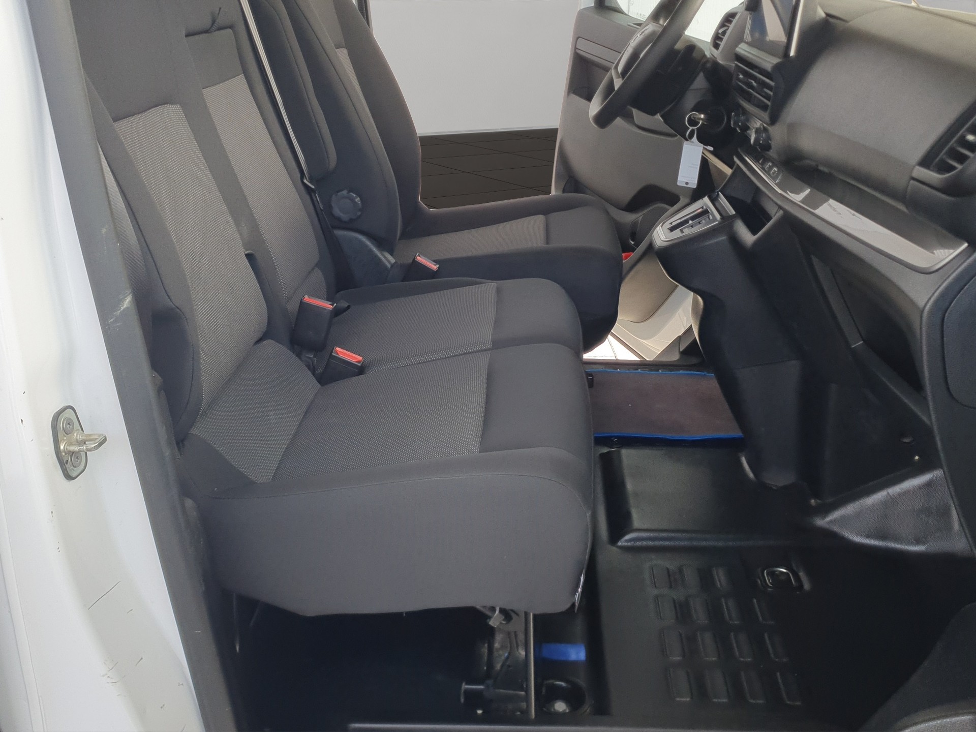 OPEL Vivaro Cargo 2.0 D s/s XL EN Aut.-image-13