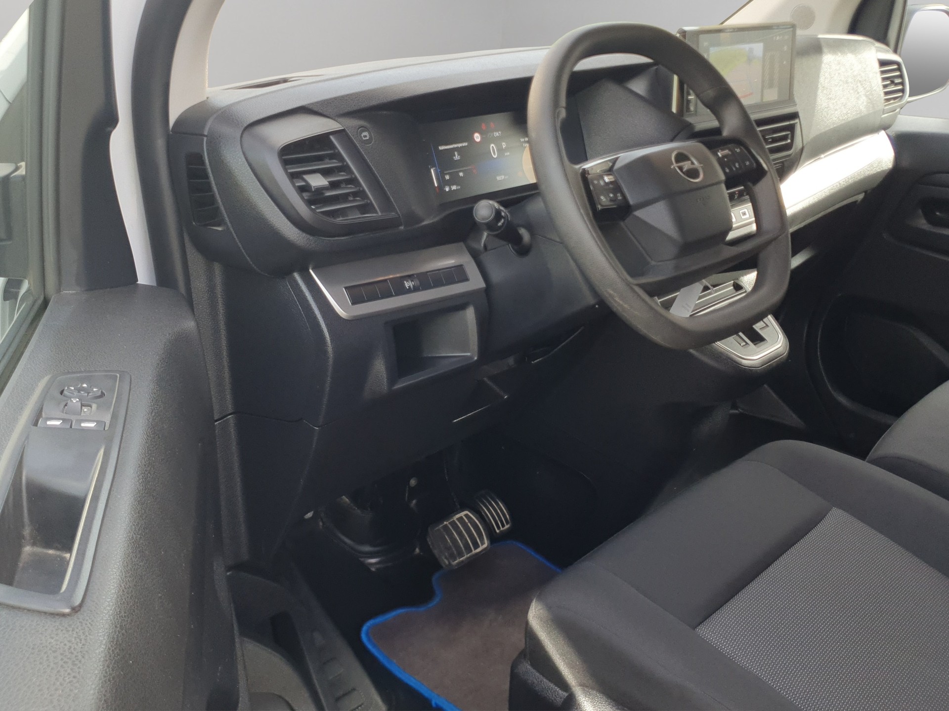 OPEL Vivaro Cargo 2.0 D s/s XL EN Aut.-image-9