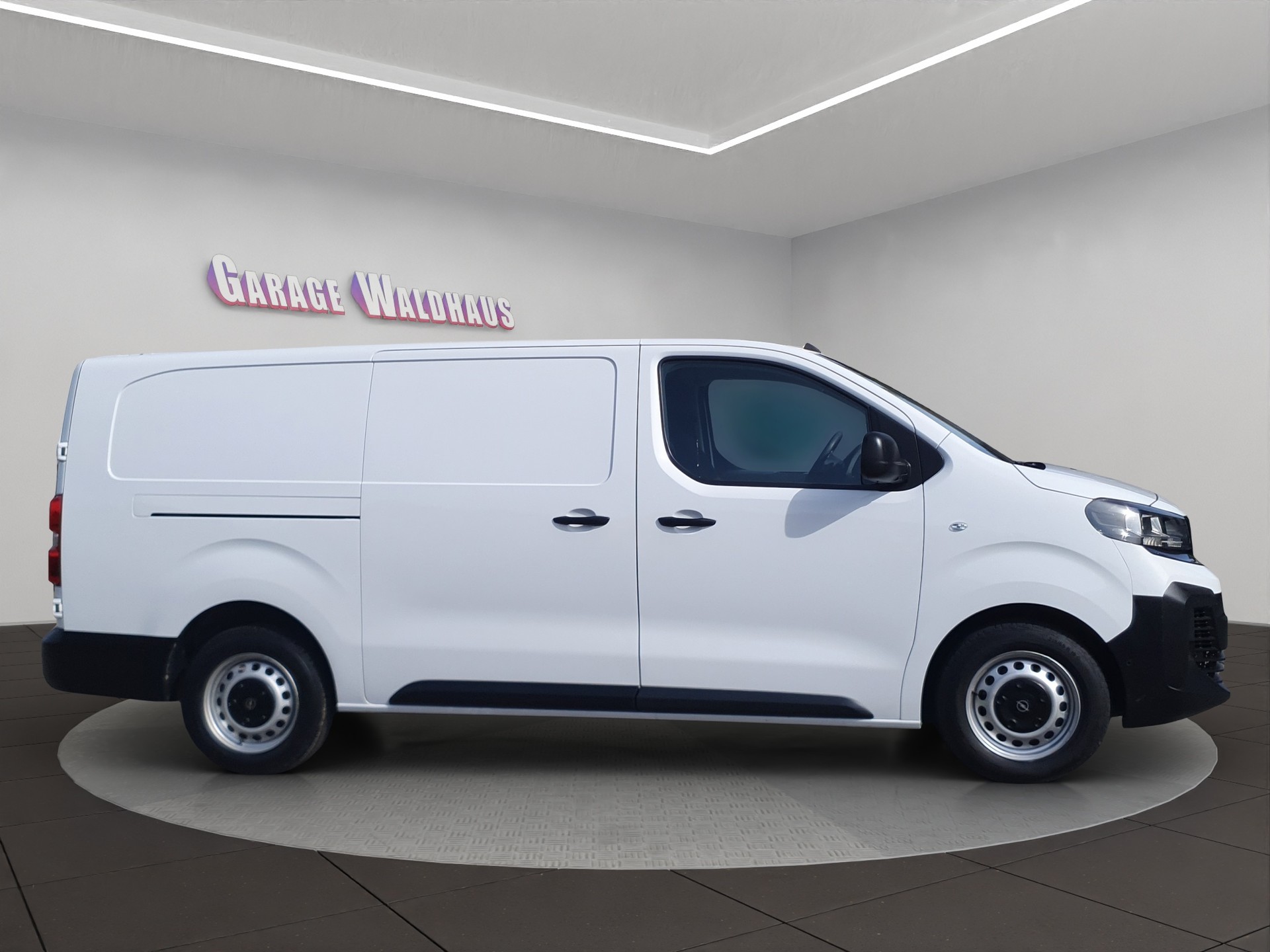 OPEL Vivaro Cargo 2.0 D s/s XL EN Aut.-image-0