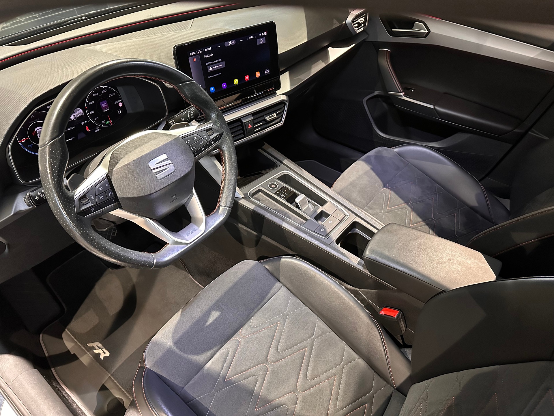 SEAT Leon 1.4 eHybrid Hola FR-image-8