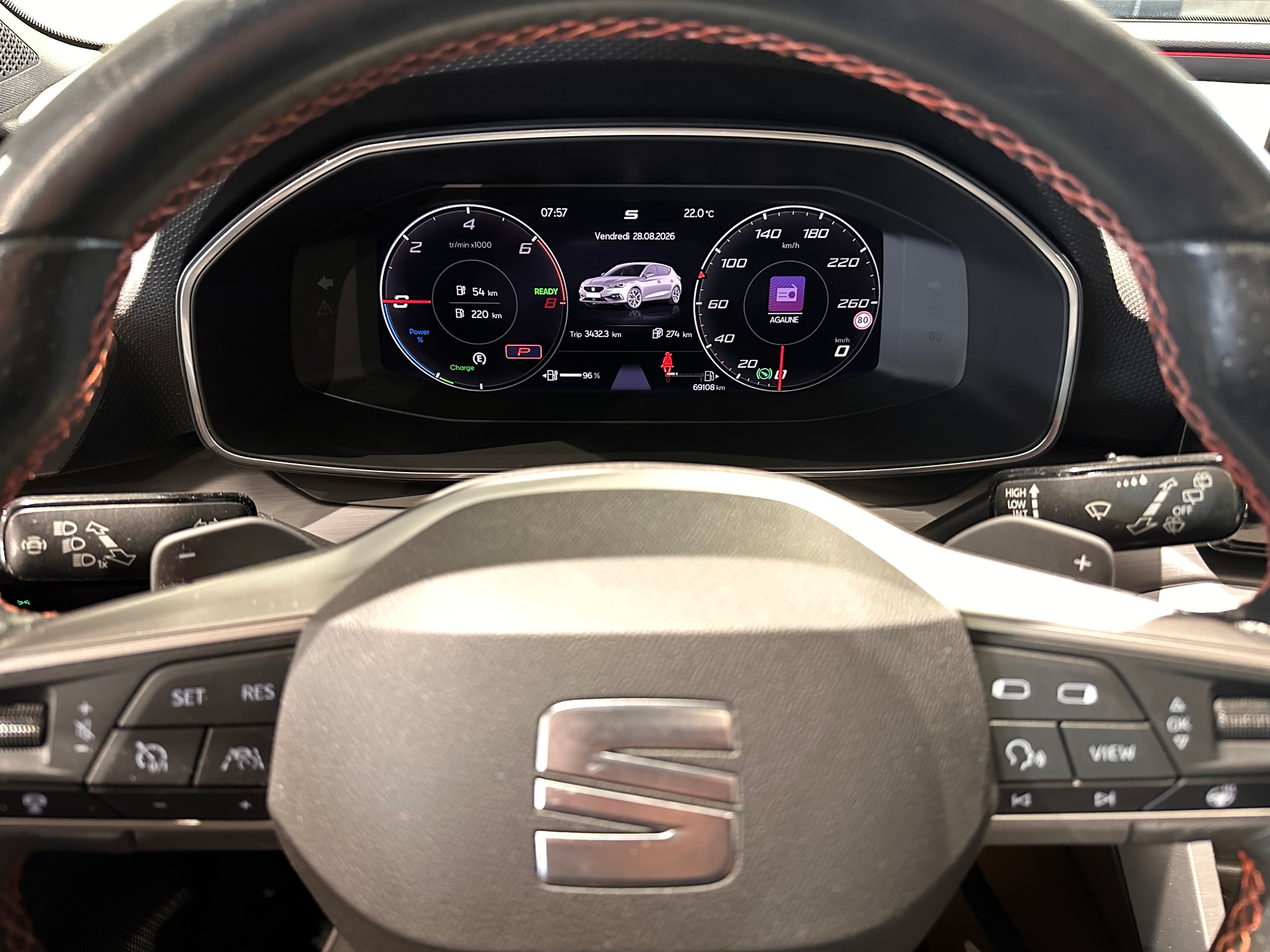 SEAT Leon 1.4 eHybrid Hola FR-image-10