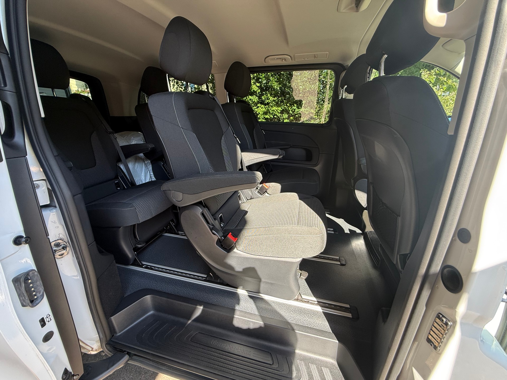 MERCEDES-BENZ V 220 d Trend lang 4Matic 9G-Tronic-image-9