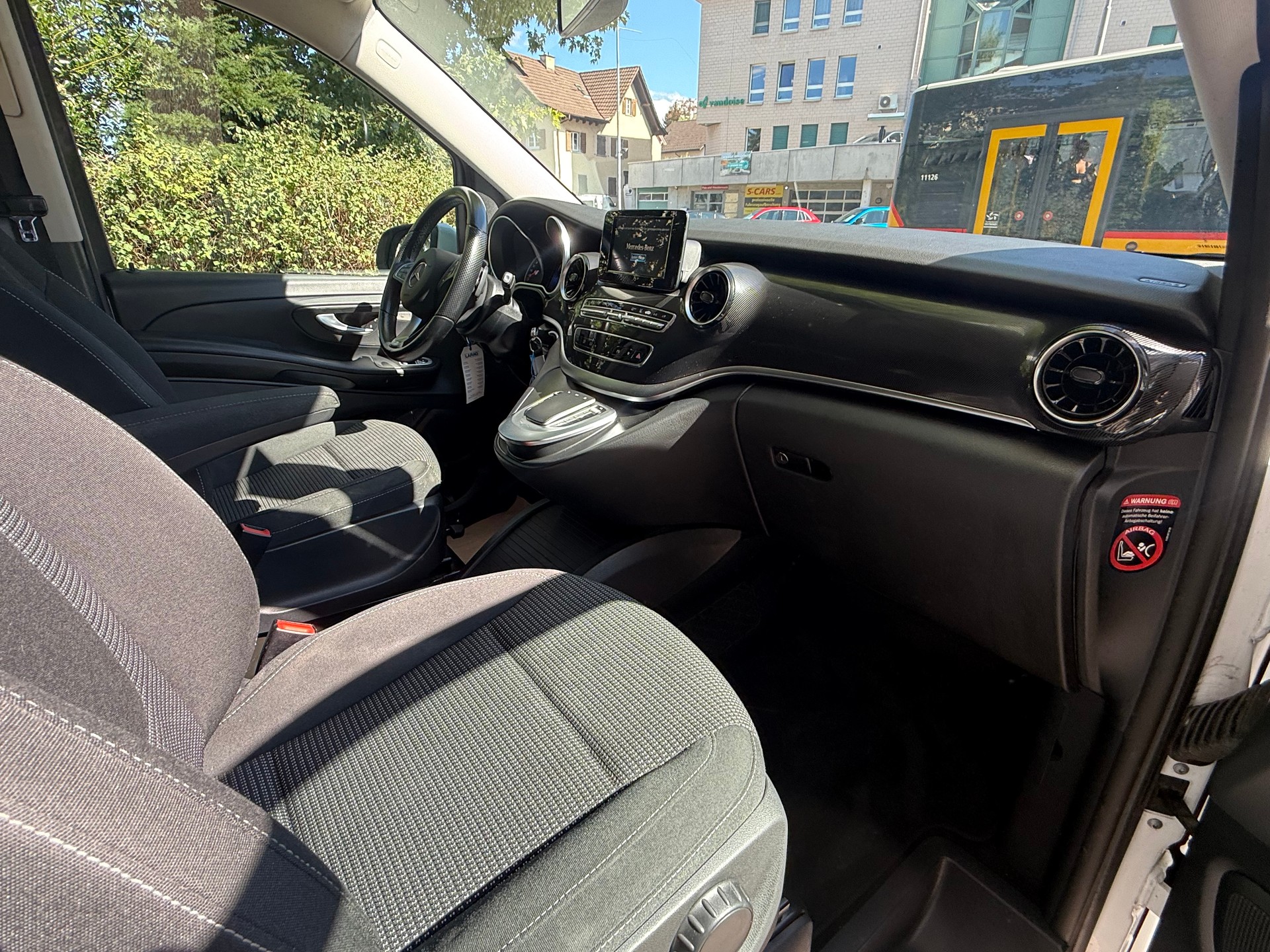 MERCEDES-BENZ V 220 d Trend lang 4Matic 9G-Tronic-image-8