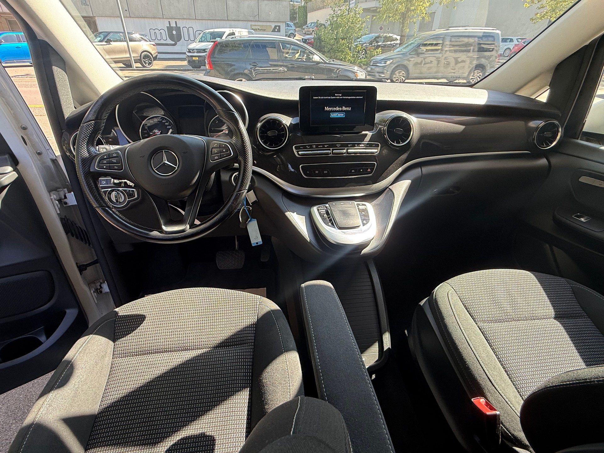MERCEDES-BENZ V 220 d Trend lang 4Matic 9G-Tronic-image-11