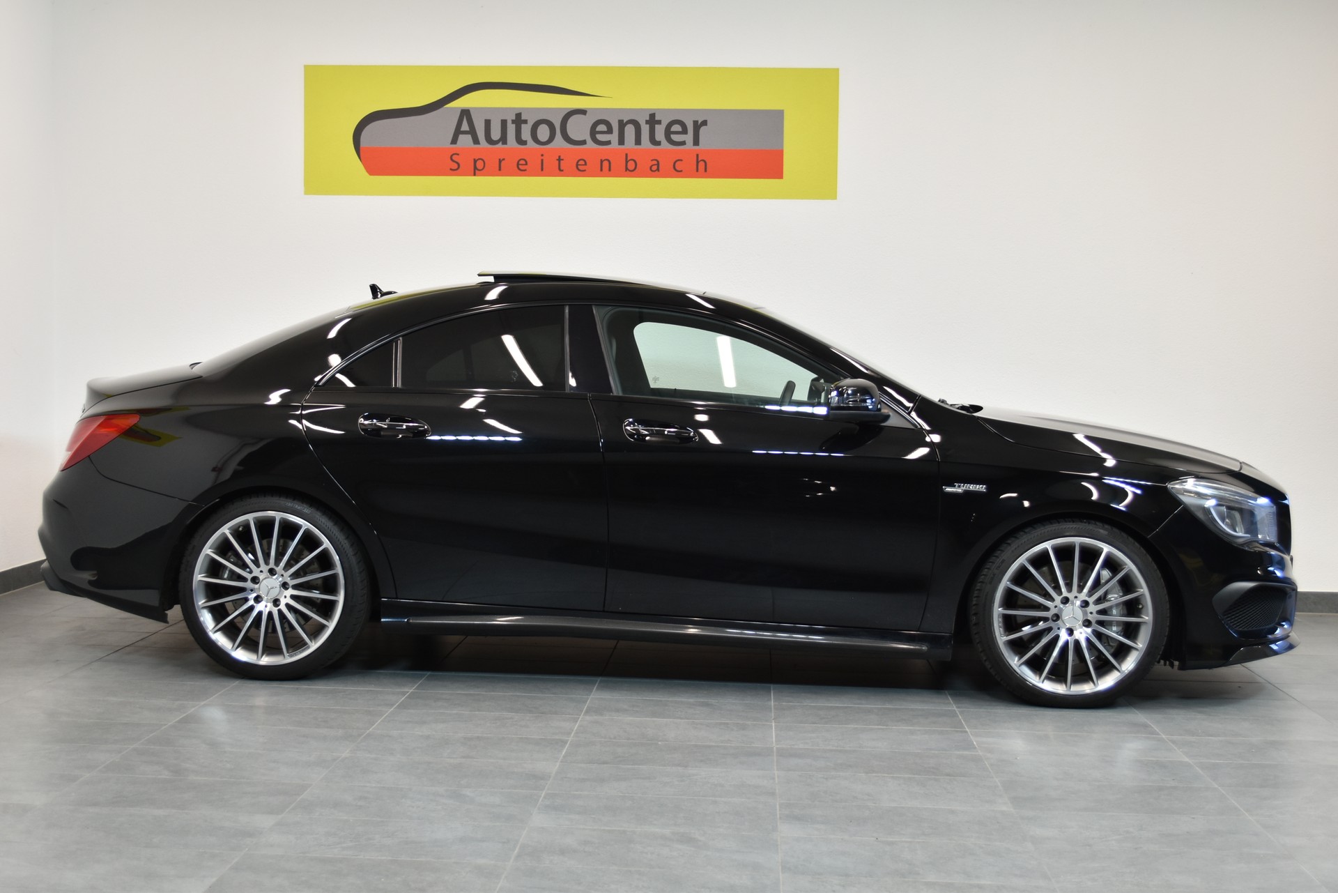 MERCEDES-BENZ CLA 45 AMG 4Matic Speedshift-image-11