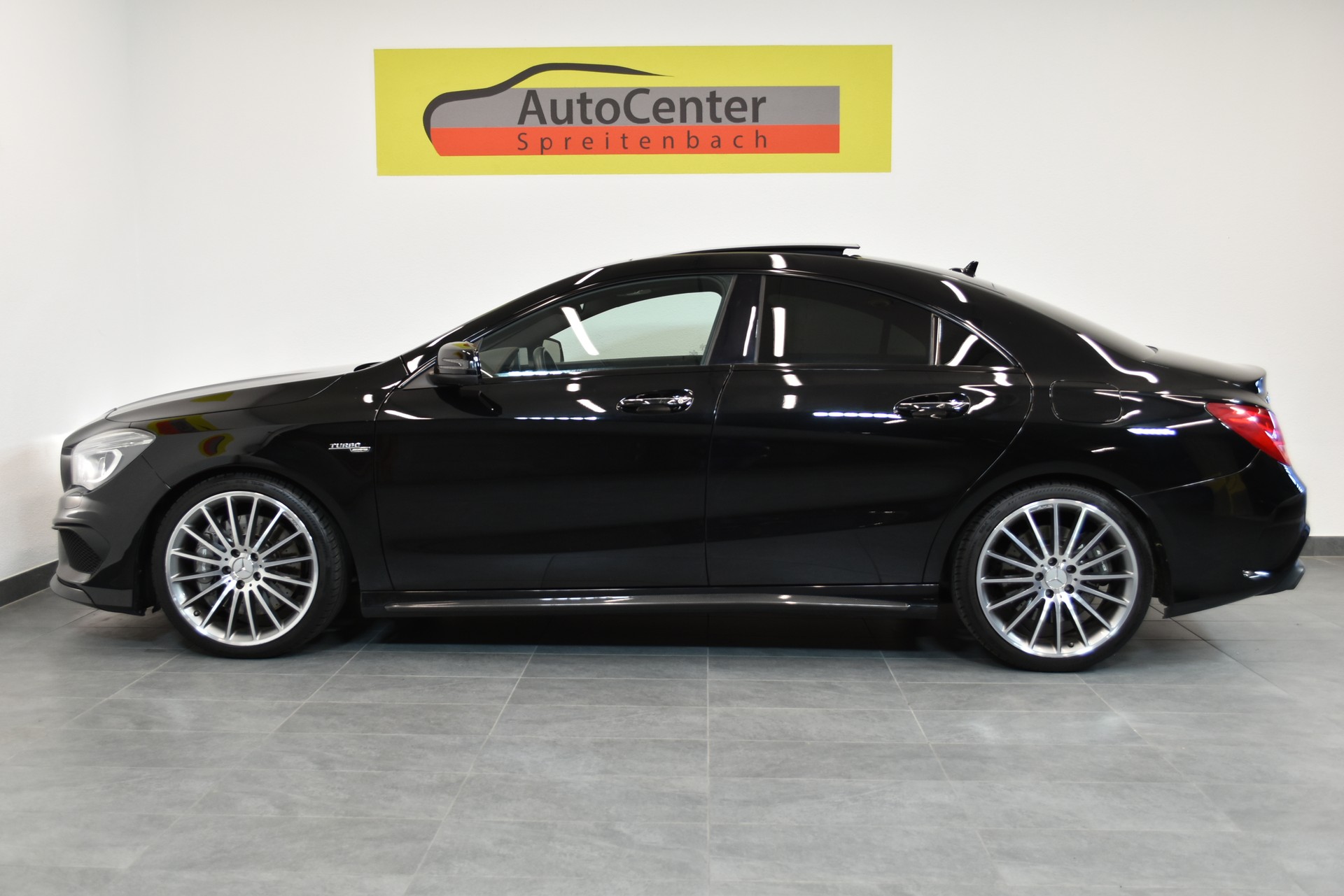 MERCEDES-BENZ CLA 45 AMG 4Matic Speedshift-image-9