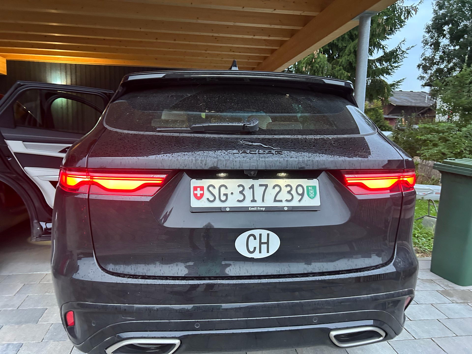 JAGUAR D300 AWD-image-3